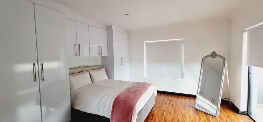 5 Bedroom Property for Sale in Baronetcy Estate Western Cape